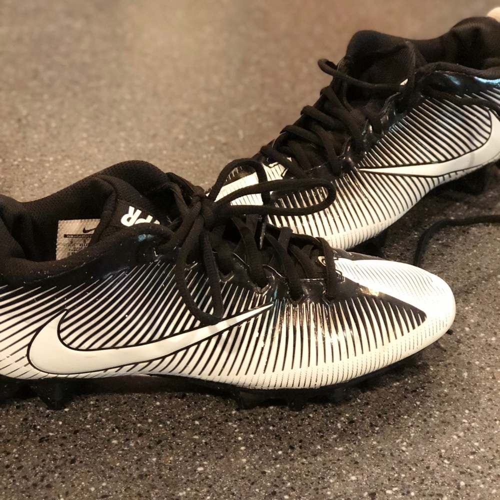 Men’s Nike football Cleats.